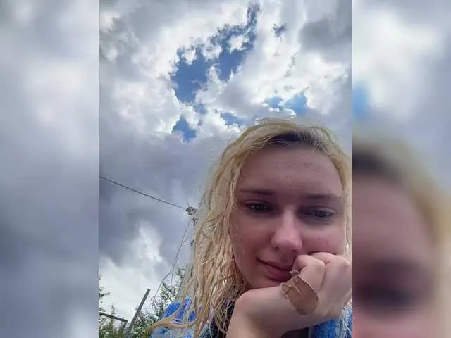 Live with GreciaFox on FliCam Image 10