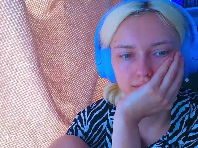 Live with GreciaFox on FliCam Image 3