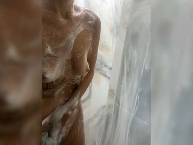 Live with -CUCCI- on FliCam