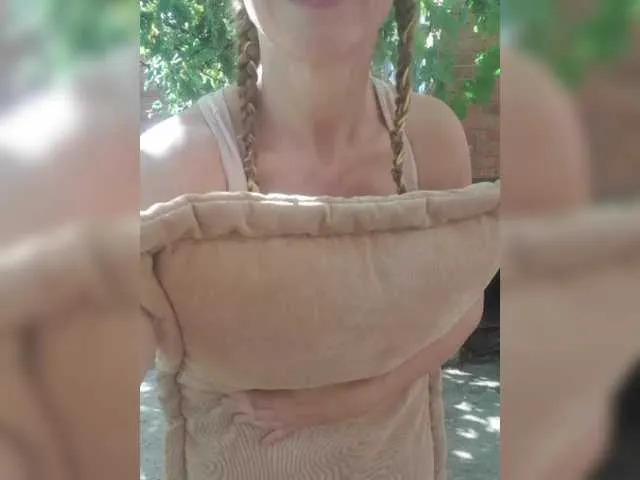 BigBoobsCassidy – webcam model profile photo Image 10