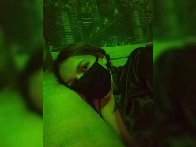 karmija – webcam model profile photo Image 2