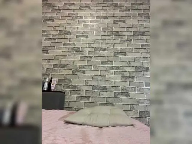 MiaRosel – webcam model profile photo Image 9