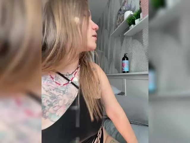 Live with Samanntha_Rose on FliCam Image 12