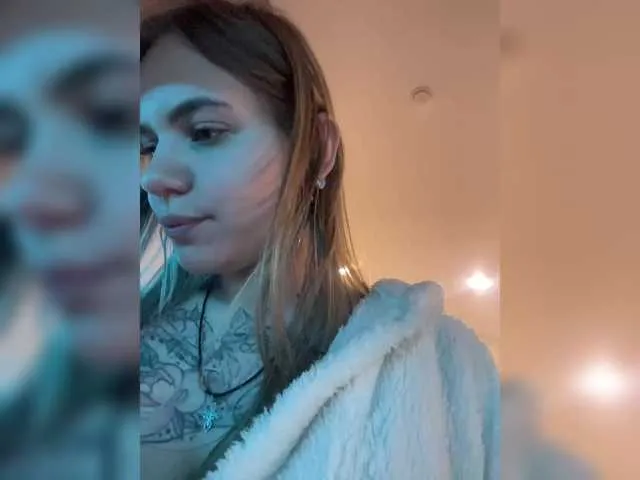 Live with Samanntha_Rose on FliCam Image 5