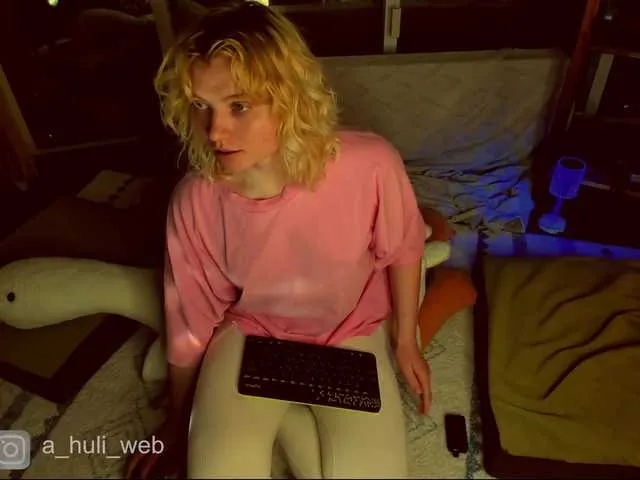 Live with Madison_Carie on FliCam Image 3