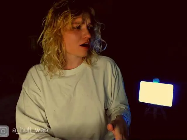 Live with Madison_Carie on FliCam Image 7