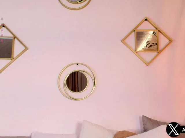 Live with Iam_Annii on FliCam Image 5