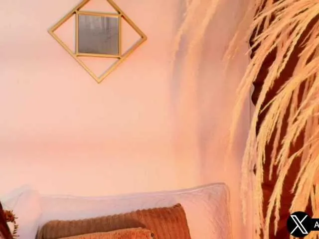 Live with Iam_Annii on FliCam Image 7