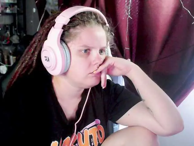 SandiSquirts – webcam model profile photo Image 12