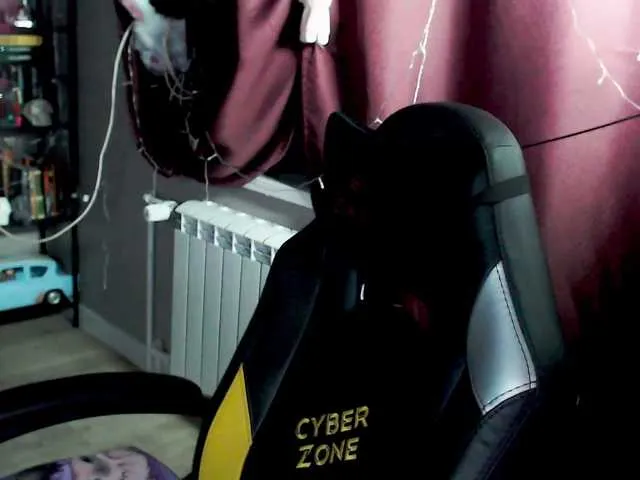 SandiSquirts – webcam model profile photo Image 16