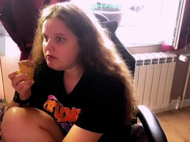 SandiSquirts – webcam model profile photo Image 2