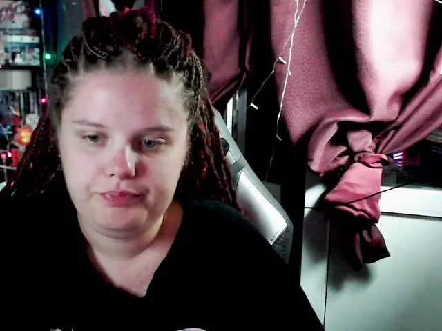 SandiSquirts – webcam model profile photo Image 6