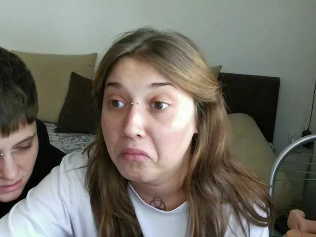MilaEstrada – webcam model profile photo Image 3
