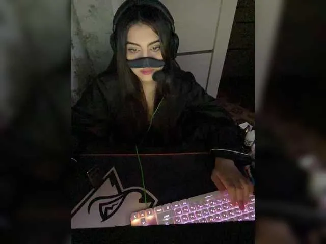 RACHELRUIZ – webcam model profile photo Image 14