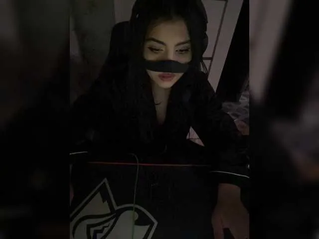 RACHELRUIZ – webcam model profile photo Image 16