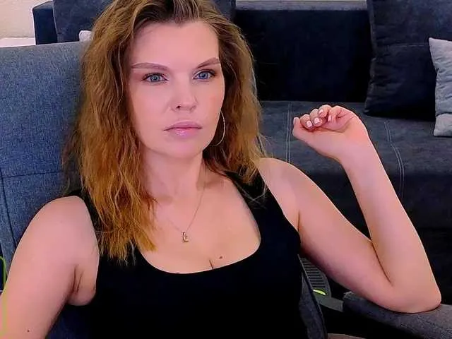 ViolettLuxe – webcam model profile photo Image 2