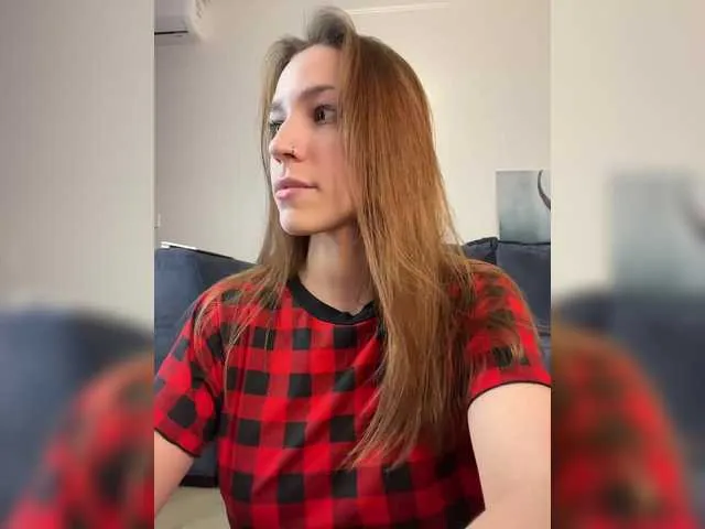 FitnessBunny – webcam model profile photo Image 4