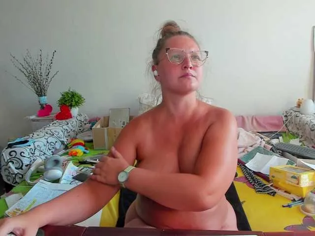 Live with VivianNash on FliCam Image 7