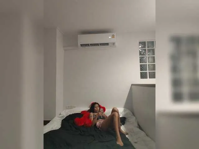 AmaraRice – webcam model profile photo Image 2