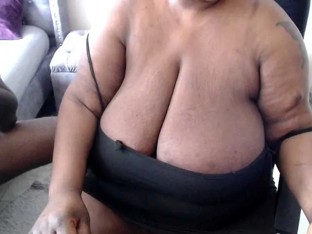 irohani_usagi – webcam model profile photo Image 6