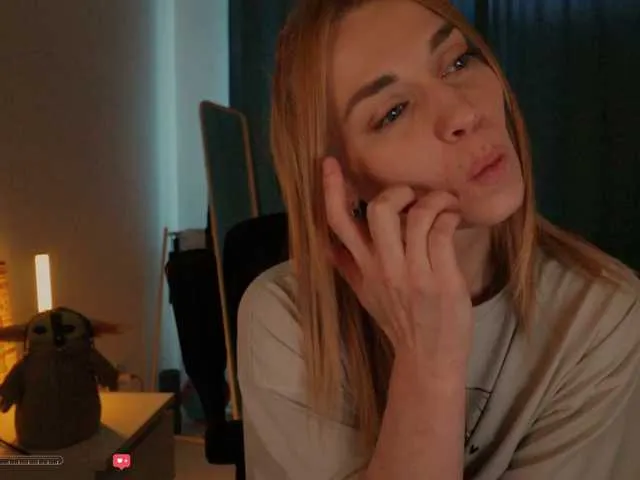 Live with Alishine on FliCam Image 13