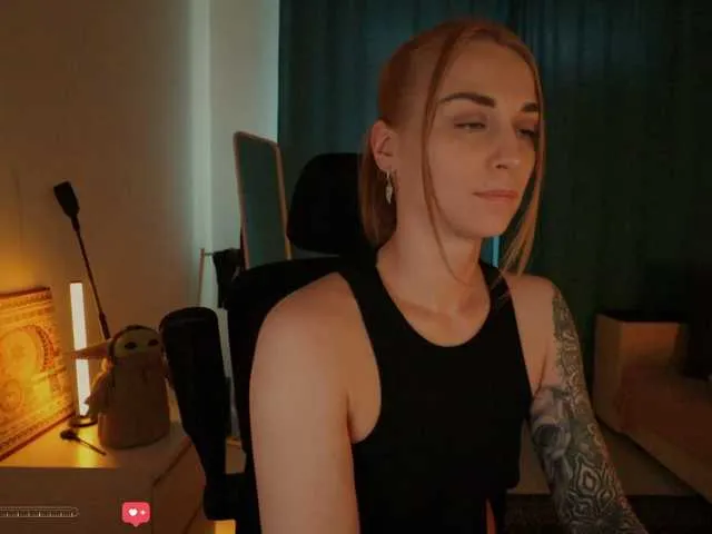 Live with Alishine on FliCam Image 7