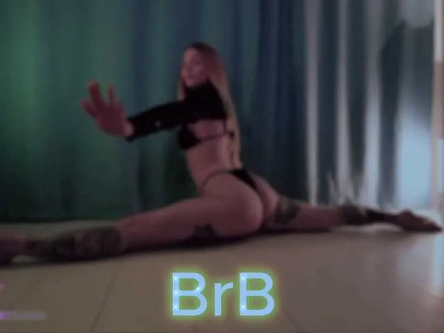 Live with Alishine on FliCam Image 8