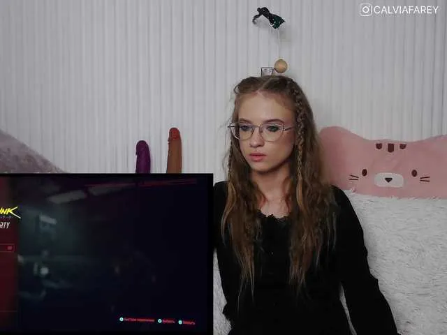 CurlyElisa – webcam model profile photo Image 2