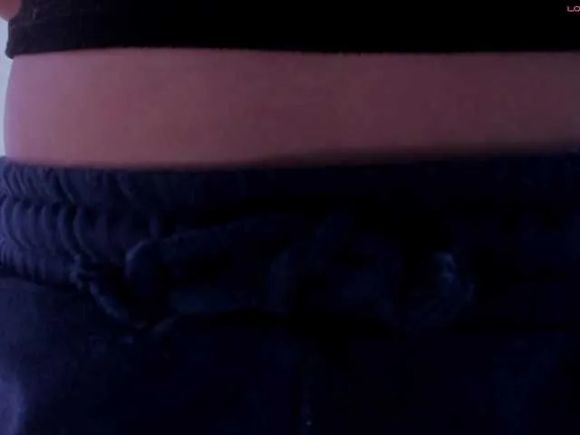 Ninakovaly – webcam model profile photo Image 6