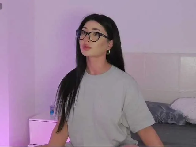 Live with Alishine on FliCam Image 13