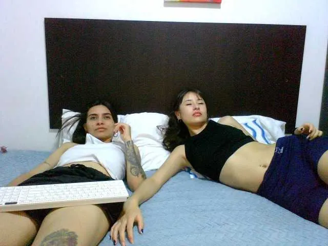 LauraCaruso – webcam model profile photo Image 10