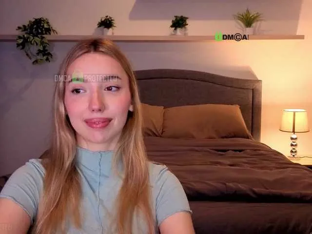 CuteeMaddie – webcam model profile photo Image 4