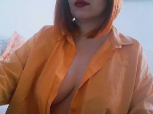 FitnessBunny – webcam model profile photo Image 3