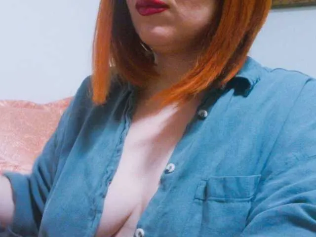 FitnessBunny – webcam model profile photo Image 4