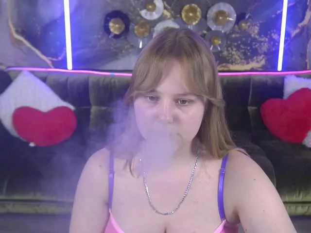 MiraDelynn – webcam model profile photo Image 5