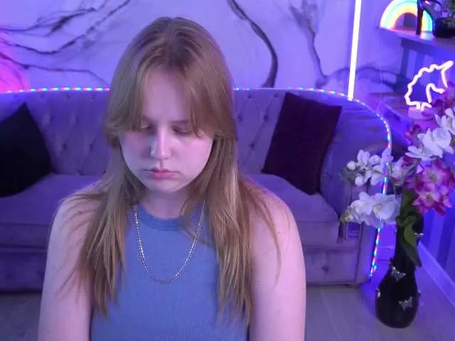 MiraDelynn – webcam model profile photo Image 7