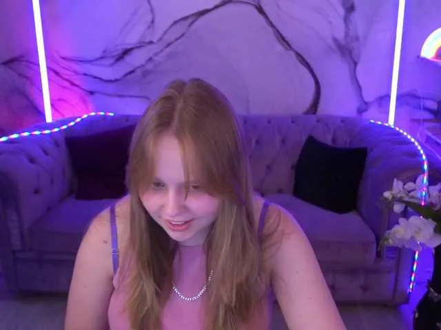 MiraDelynn – webcam model profile photo Image 9