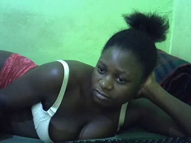 KarimeHills – webcam model profile photo Image 3