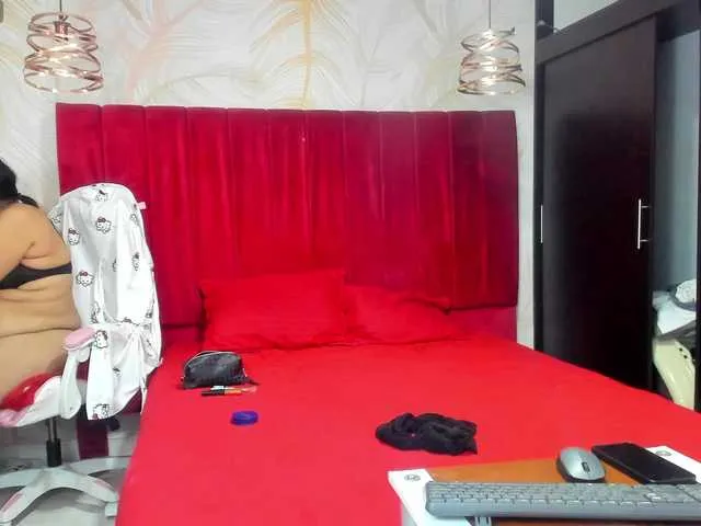 one_more_cum – webcam model profile photo Image 3