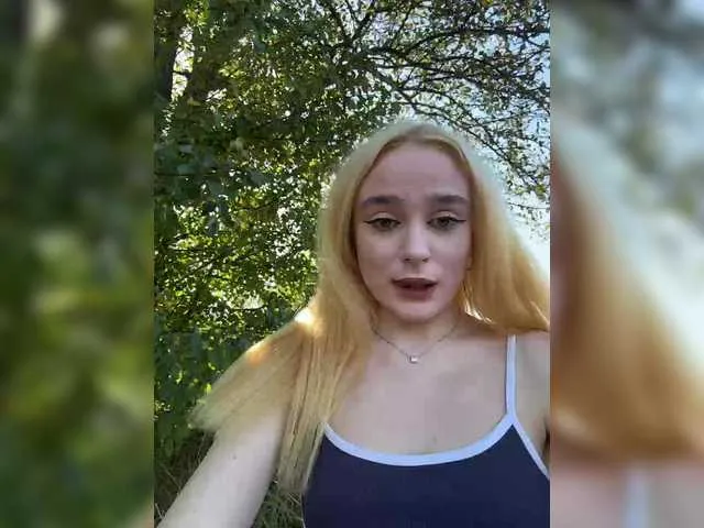 FirstTimePam – webcam model profile photo Image 19