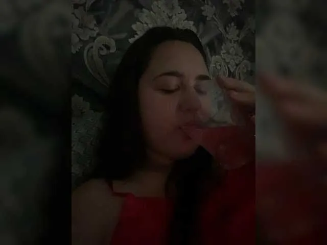EmilyLeen – webcam model profile photo Image 7