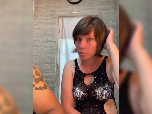 FitnessBunny – webcam model profile photo Image 19