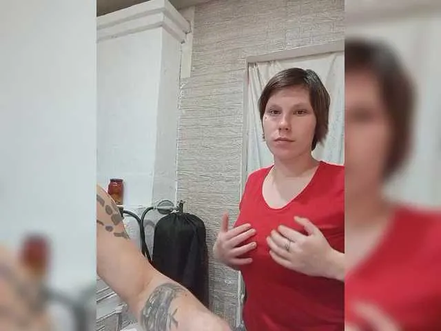 FitnessBunny – webcam model profile photo Image 4