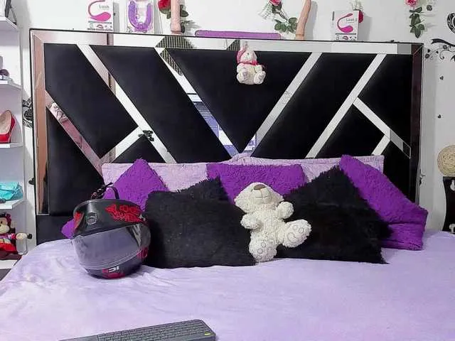 KarlaColleman – webcam model profile photo Image 17