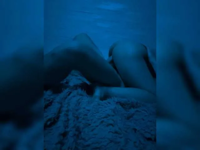 Zoyarathore_ – webcam model profile photo Image 18