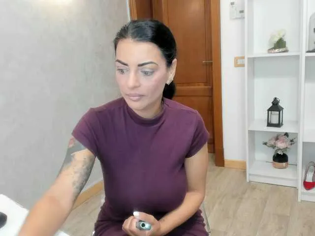 JadeRusell – webcam model profile photo Image 13