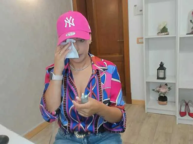 JadeRusell – webcam model profile photo Image 8