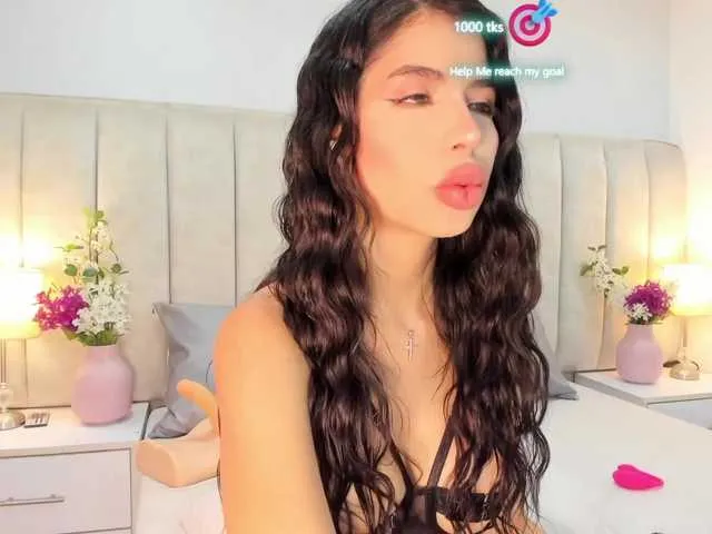 SandiSquirts – webcam model profile photo Image 2