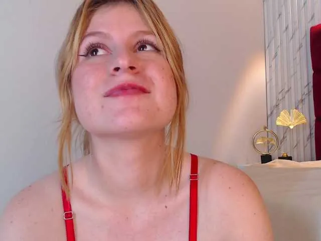 Emma-Blonde Image 14