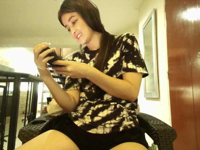 JenCarter – webcam model profile photo Image 11